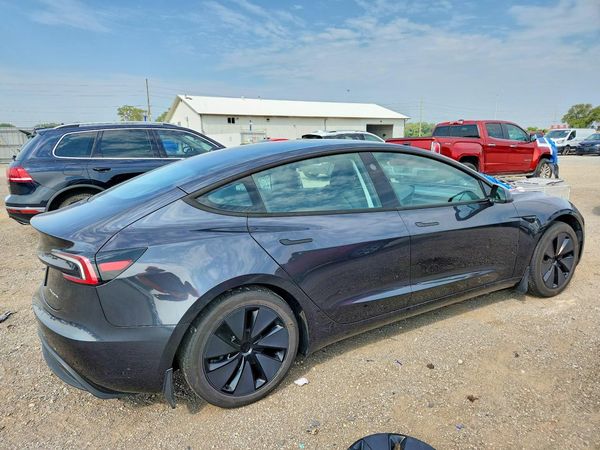 2025 TESLA MODEL 3
