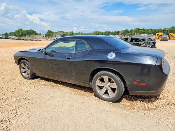 2016 DODGE CHALLENGER SXT