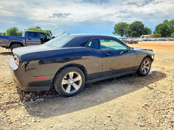 2016 DODGE CHALLENGER SXT