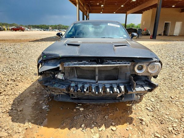 2016 DODGE CHALLENGER SXT