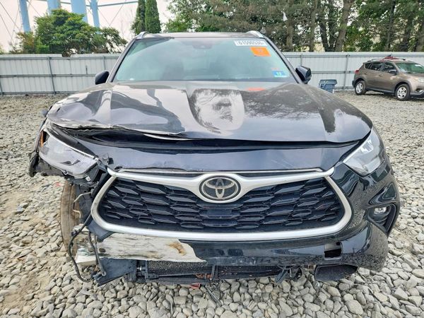 2020 TOYOTA HIGHLANDER