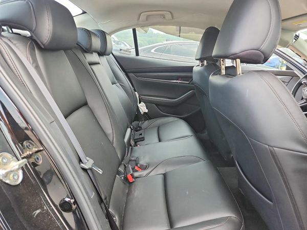2025 MAZDA 3 Select Sport Package