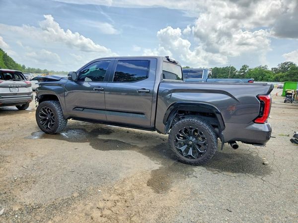 2024 TOYOTA TUNDRA Platinum