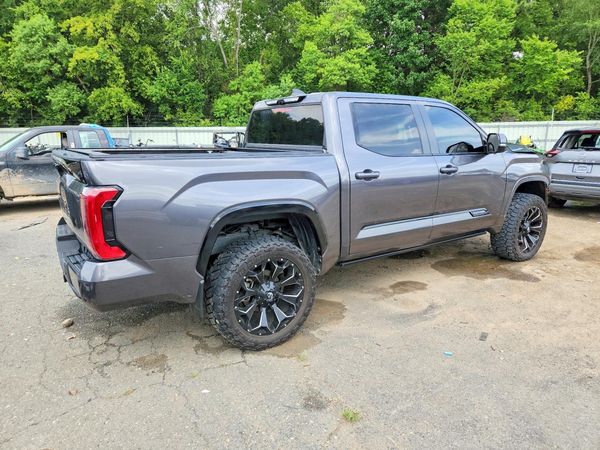 2024 TOYOTA TUNDRA Platinum