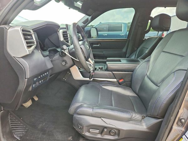 2024 TOYOTA TUNDRA Platinum