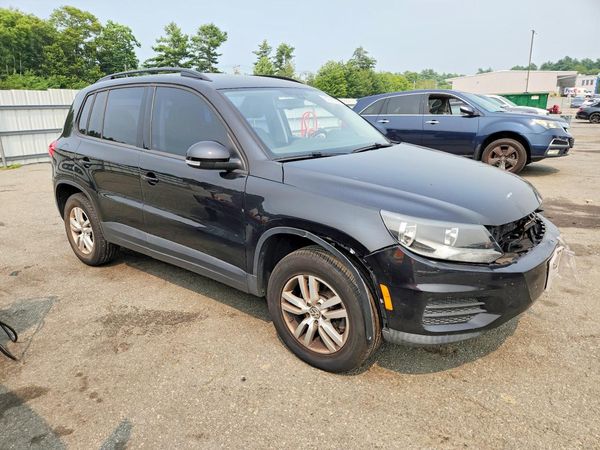 2017 VOLKSWAGEN TIGUAN S, Limited