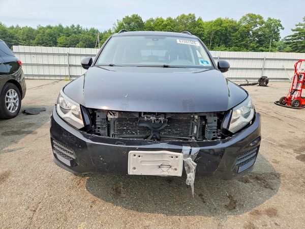 2017 VOLKSWAGEN TIGUAN S, Limited
