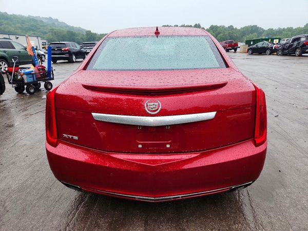 2013 CADILLAC XTS Luxury