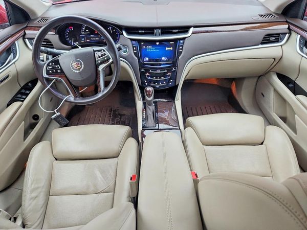 2013 CADILLAC XTS Luxury