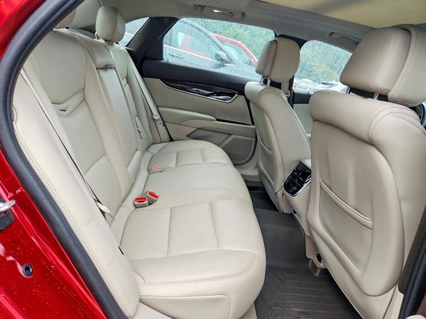 2013 CADILLAC XTS Luxury