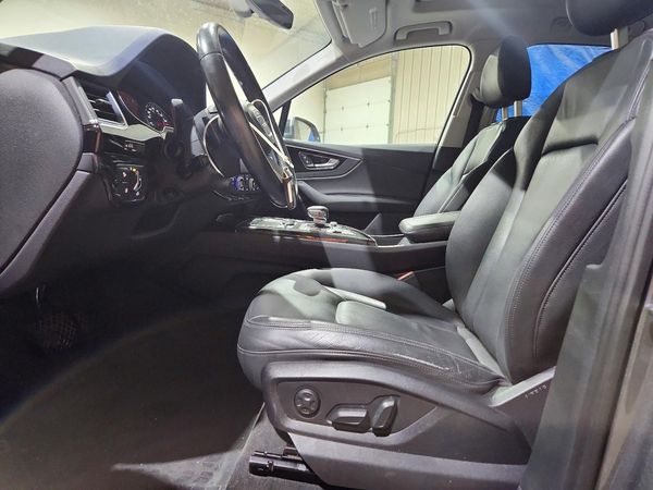 2017 AUDI Q7