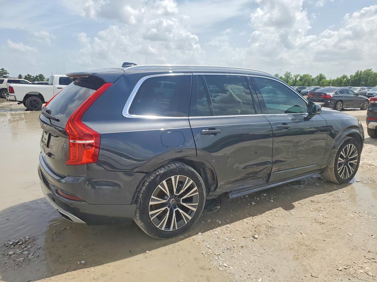2021 VOLVO XC90