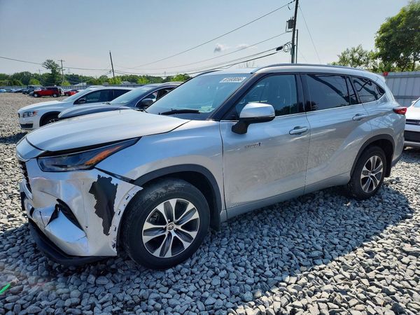 2021 TOYOTA HIGHLANDER