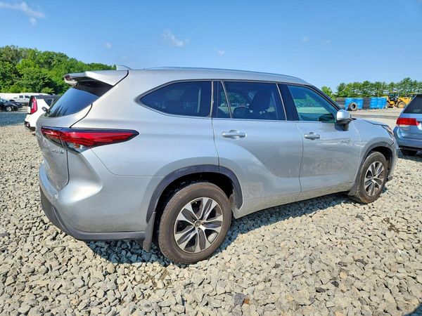 2021 TOYOTA HIGHLANDER