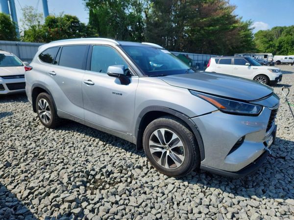 2021 TOYOTA HIGHLANDER