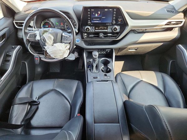 2021 TOYOTA HIGHLANDER