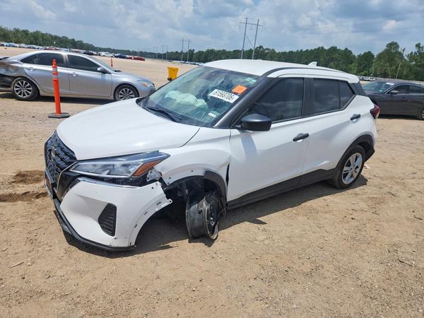 2024 NISSAN KICKS S