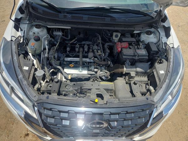 2024 NISSAN KICKS S