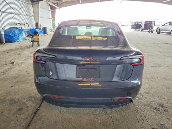 2025 TESLA MODEL 3