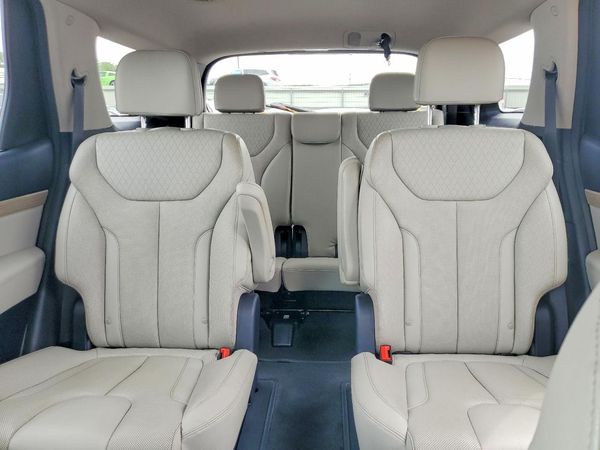 2021 HYUNDAI PALISADE SEL w/ Premium Pkg