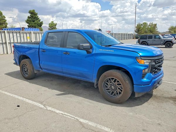 2022 CHEVROLET SILVERADO Custom