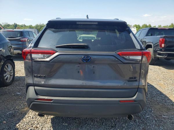 2021 TOYOTA RAV4 XLE HV