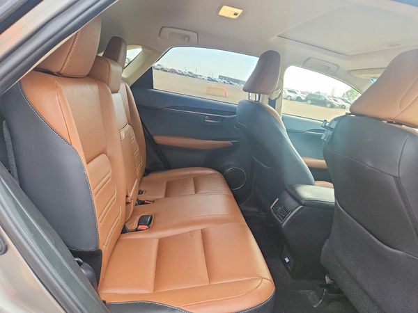 2015 LEXUS NX 200t Luxury