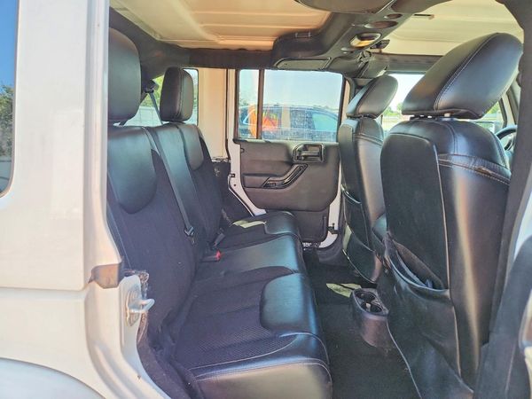 2017 JEEP WRANGLER UNLIMITED SAHARA 4X4