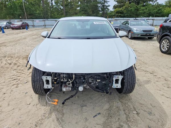 2021 VOLKSWAGEN JETTA S / SE / R-Line