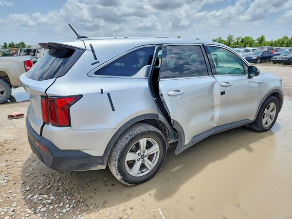 2022 KIA SORENTO LX