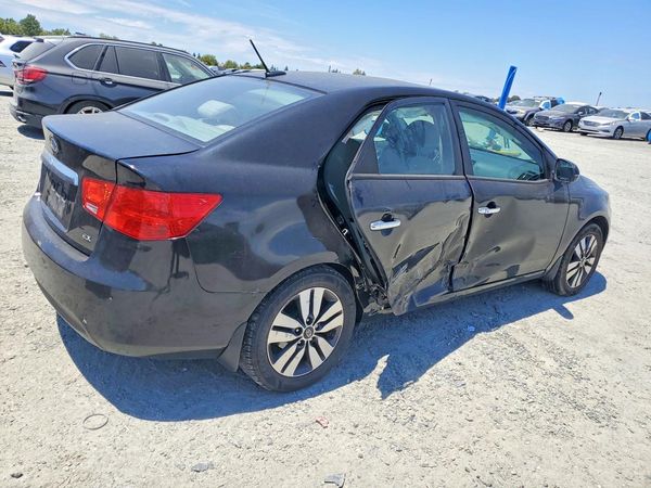 2013 KIA FORTE
