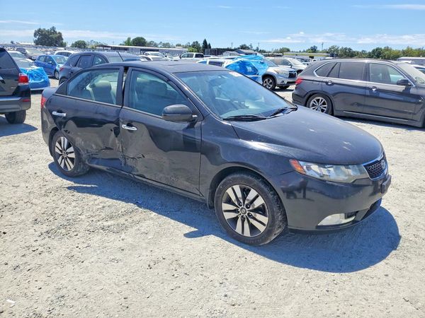 2013 KIA FORTE