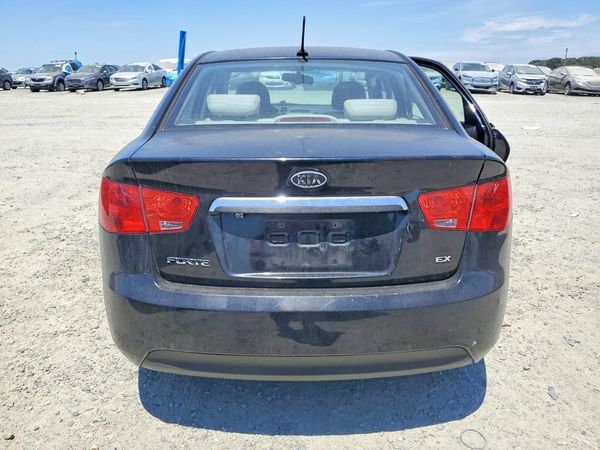 2013 KIA FORTE