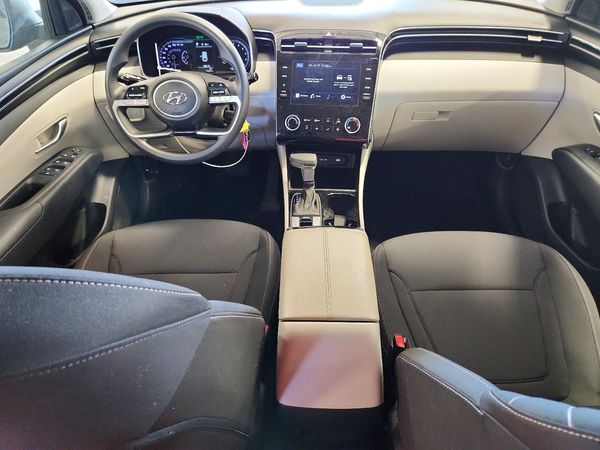 2023 HYUNDAI TUCSON SE