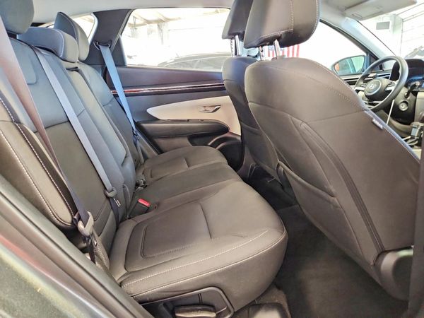2023 HYUNDAI TUCSON SE