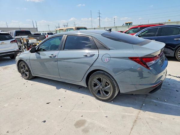 2022 HYUNDAI ELANTRA SEL
