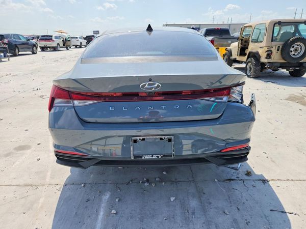 2022 HYUNDAI ELANTRA SEL