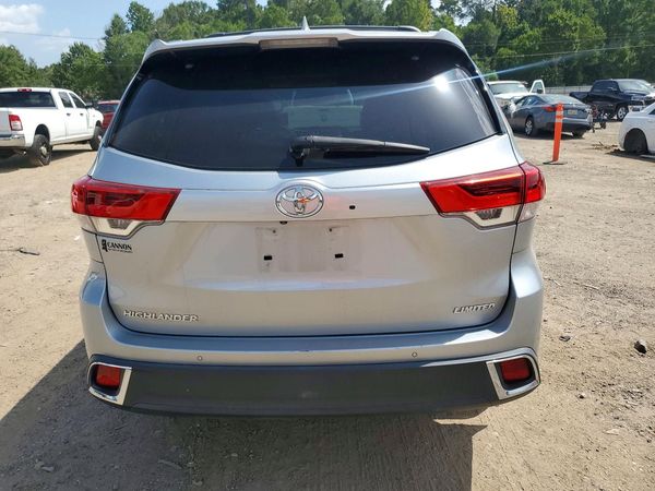 2018 TOYOTA HIGHLANDER