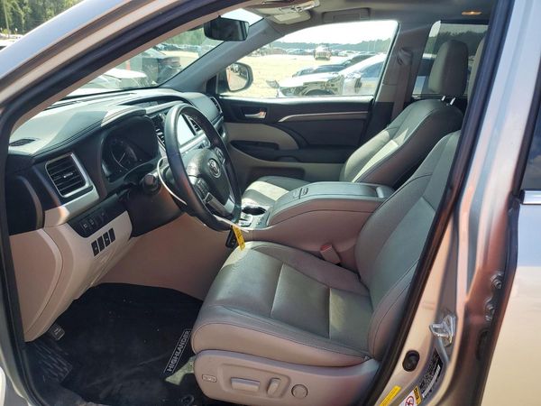 2018 TOYOTA HIGHLANDER