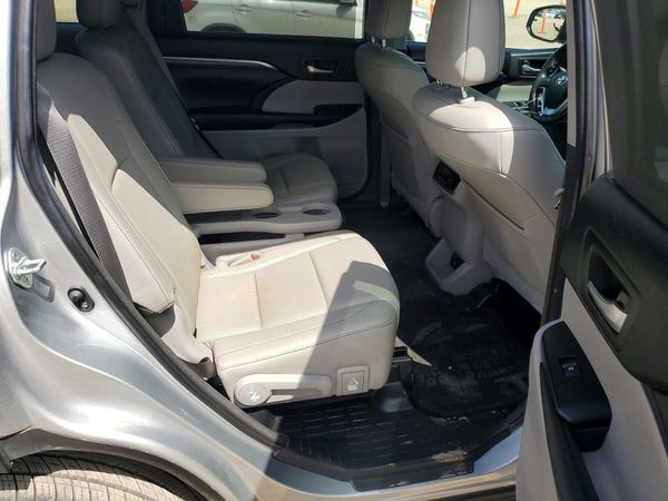 2018 TOYOTA HIGHLANDER