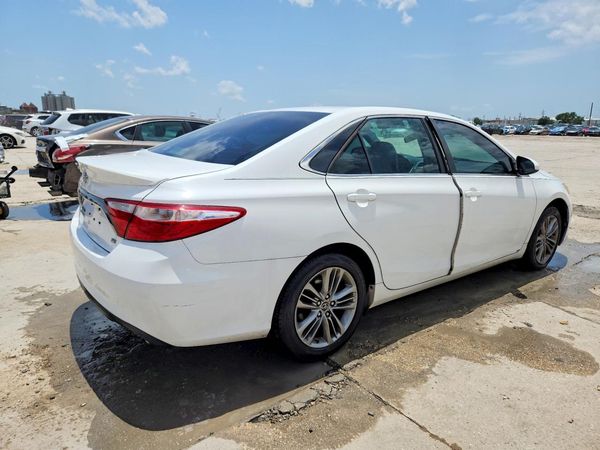 2016 TOYOTA CAMRY