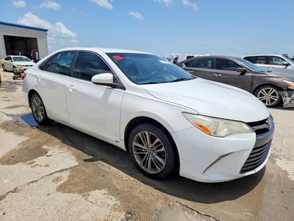 2016 TOYOTA CAMRY
