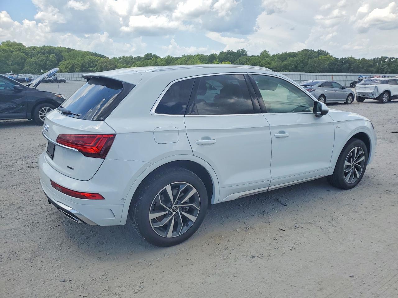 2023 AUDI Q5 S Line quattro Prestige
