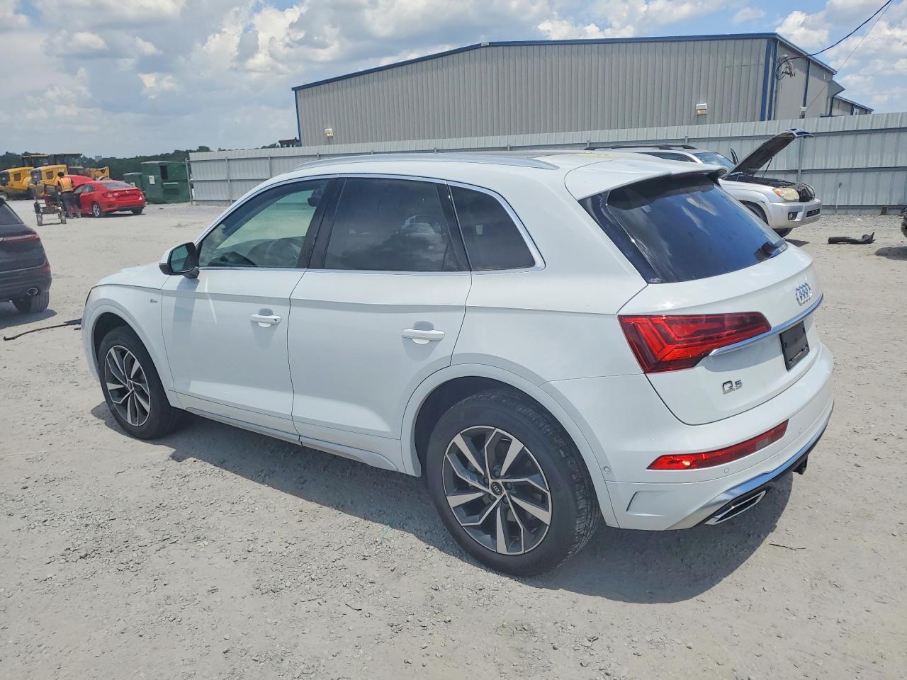 2023 AUDI Q5 S Line quattro Prestige