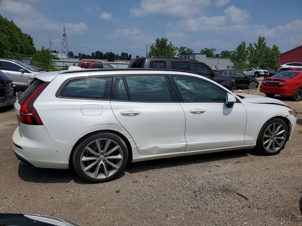 2019 VOLVO V60