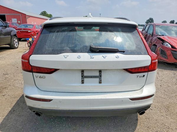 2019 VOLVO V60