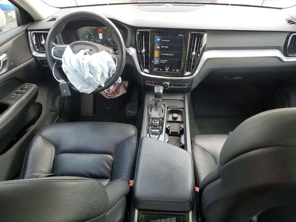 2019 VOLVO V60