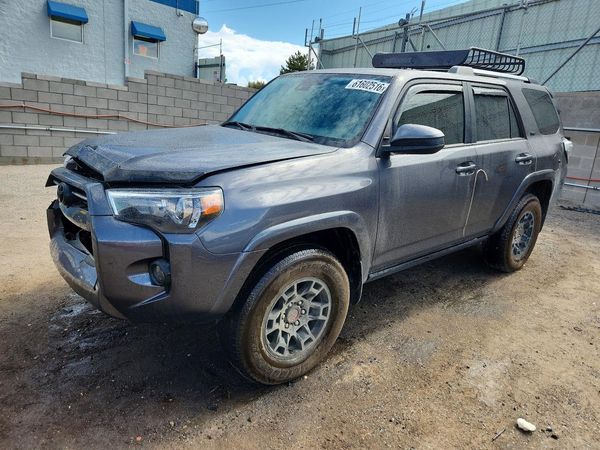 2023 TOYOTA 4RUNNER SR5
