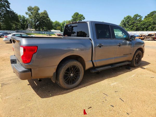 2018 NISSAN TITAN