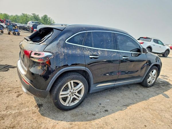 2021 MERCEDES-BENZ GLA